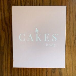 CAKES Volume - AA-B cups - honey - NWT!